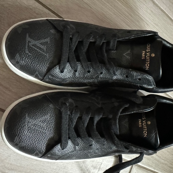 Louis Vuitton Mens Black Leather Low Luxembourg Trainers US 6 - Picture 2 of 8